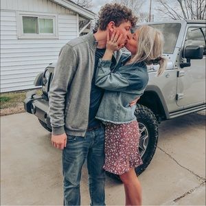 Meet your Posher, Chloe